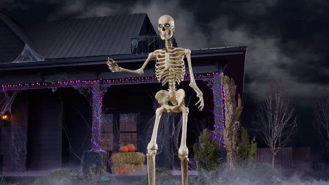 giant skeleton decoration