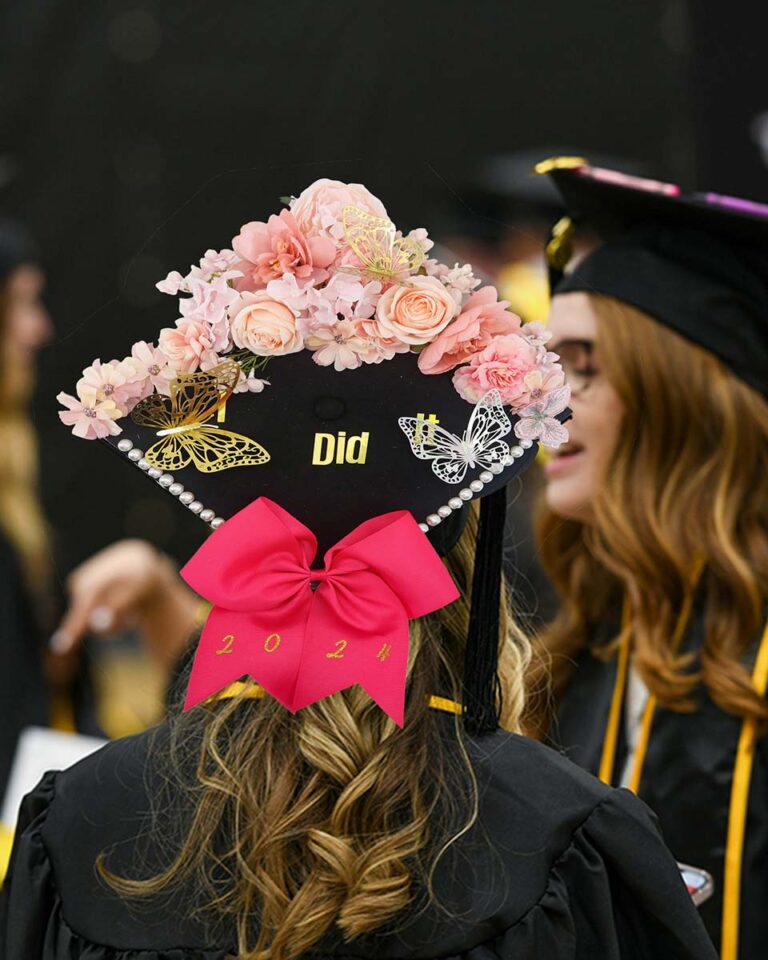 graduation cap decoration